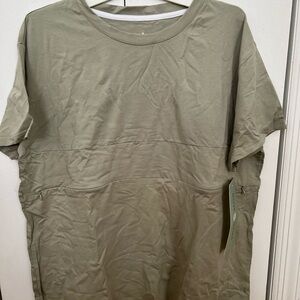 NWT move mama nursing top, lg
